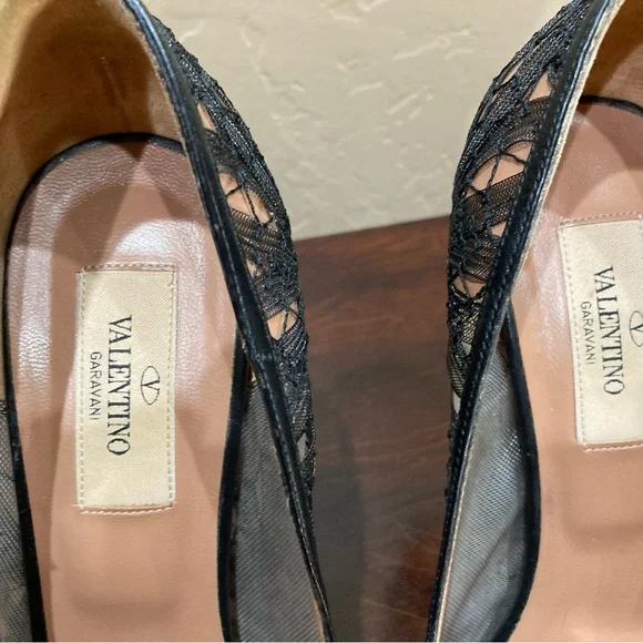 Valentino Garavani Peep Toe Lace Pumps with Bow - Picture 11 of 16